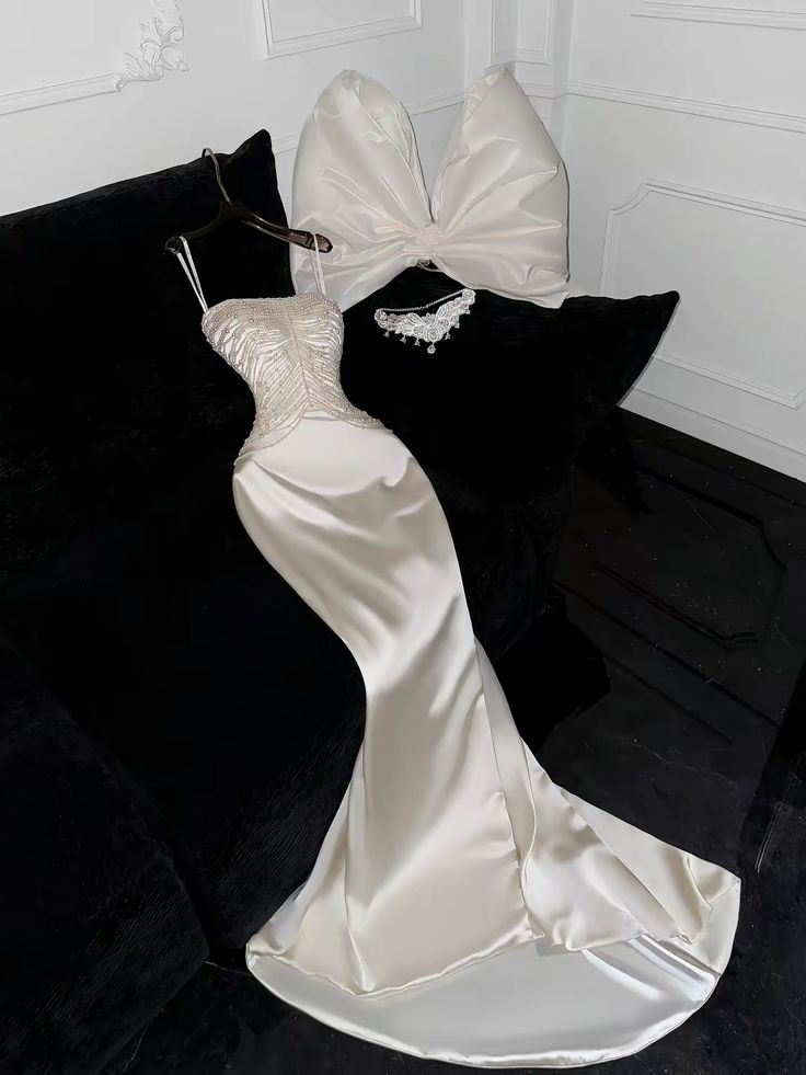 Luxury Mermaid Wedding Dresses, Sleeveless Beaded Bridal Gowns fg7679