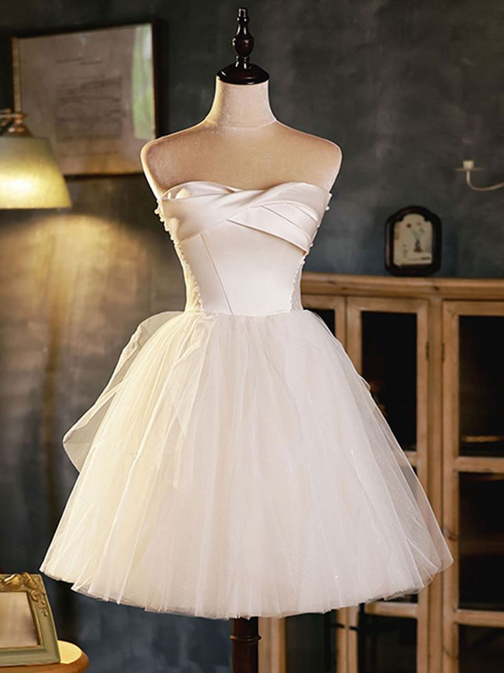 White Sweetheart Neck Tulle Short Prom Dress, Light Champagne Homecoming Dress fg5385