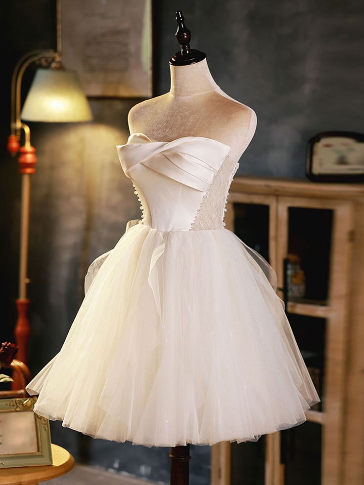 White Sweetheart Neck Tulle Short Prom Dress, Light Champagne Homecoming Dress fg5385