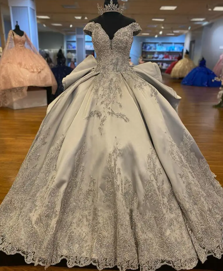Silver Off Shoulder Ruffled Back Ball Gown Prom Dress Appliqué Beads Sweet 16th Dress fg3812