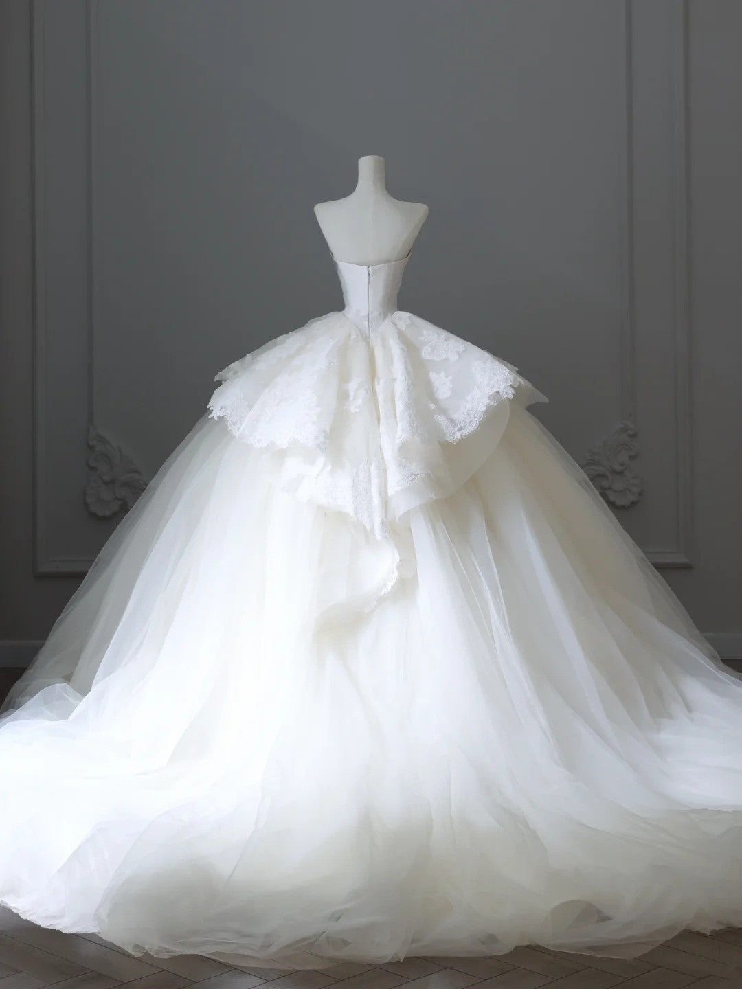 A Line Ball Gown White Tulle Long Wedding Dress Princess Bridal Gown       fg7396