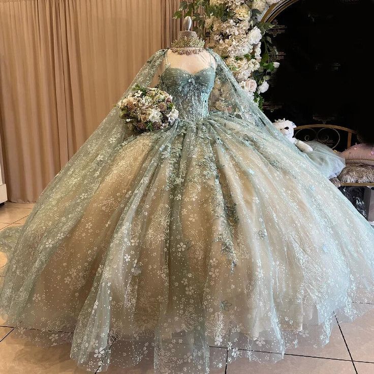 Shiny Quinceanera Dress Ball Gown Lace Beaded Tulle Backless Sweet 16 Dress      fg7216