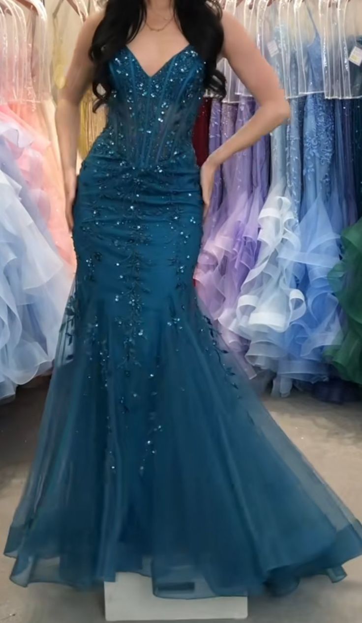 Sexy V-Neck Applique Tulle Mermaid Long Prom Dress       fg6989