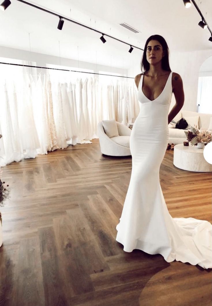 Elegant Mermaid V-Neck Long Wedding Dresses        fg7130