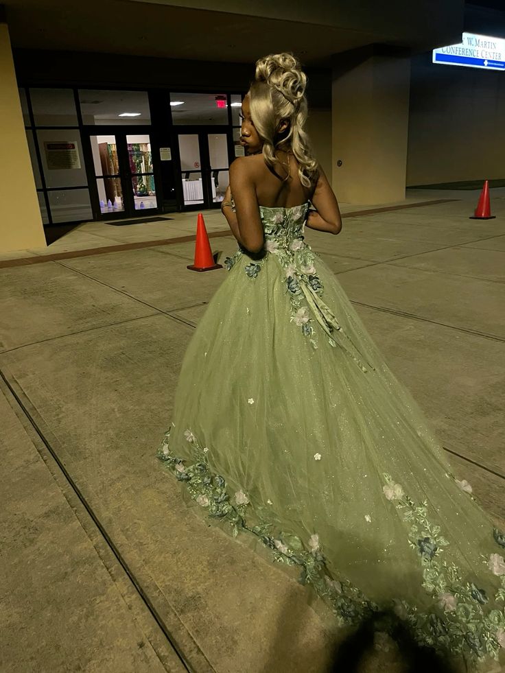 Green Strapless Long Prom Dress with Appliques       fg5387