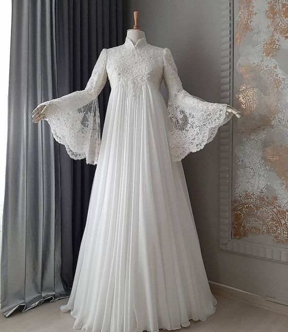 Elegant ivory flare sleeve lace wedding dress      fg6386