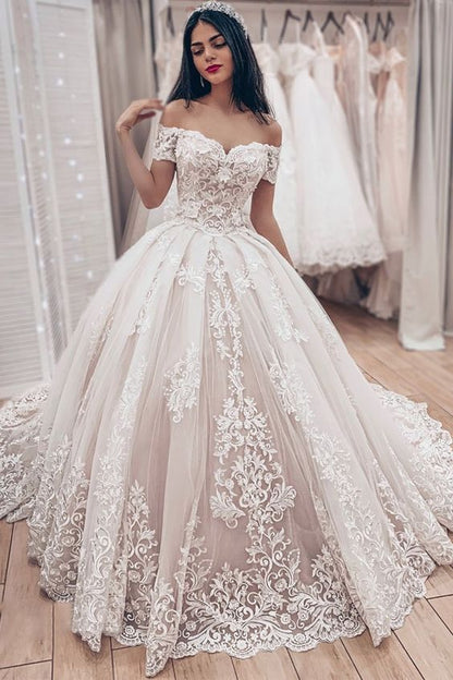 Ball Gown Wedding Dresses Off Shoulder Chapel Train Lace Tulle Short Sleeve Formal Luxurious with Appliques     fg5397