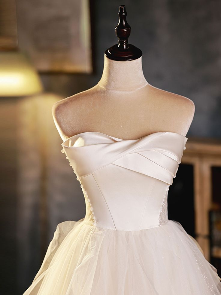 White Sweetheart Neck Tulle Short Prom Dress, Light Champagne Homecoming Dress    fg5385