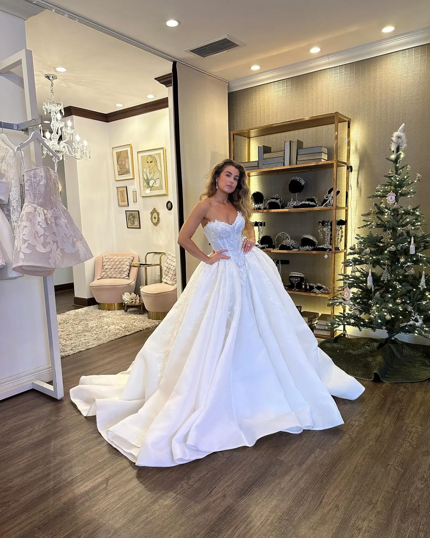 A-line Wedding Dress Sweetheart Bridal Gowns Lace Appliques Bride Dresses      fg5992