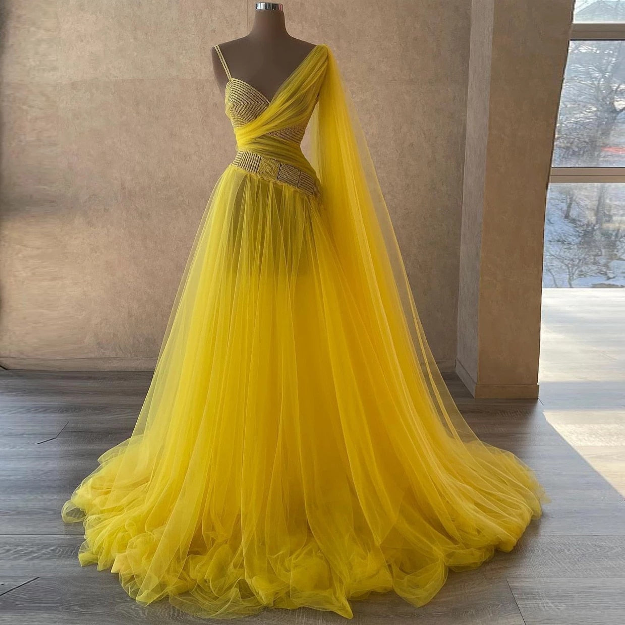 V-neck Prom Dress A-line Tulle Dress Long Sleeve Evening Dresses Yellow Pageant Dress Plus Size Dresses      fg808